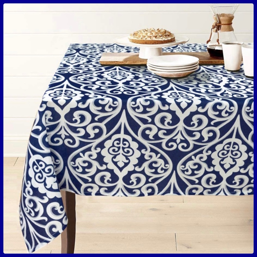 NWT Rectangle Easy Clean Tablecloth - Picture 2 of 9